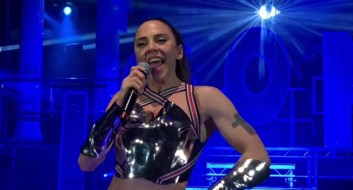 Melanie C ft. Sink The Pink - Live At The Troxy