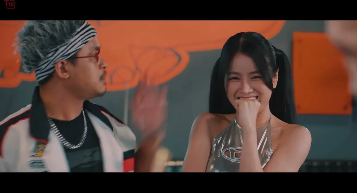 Vi Cá Tiền Truyện - Cá Con Vượt Biển Lớn