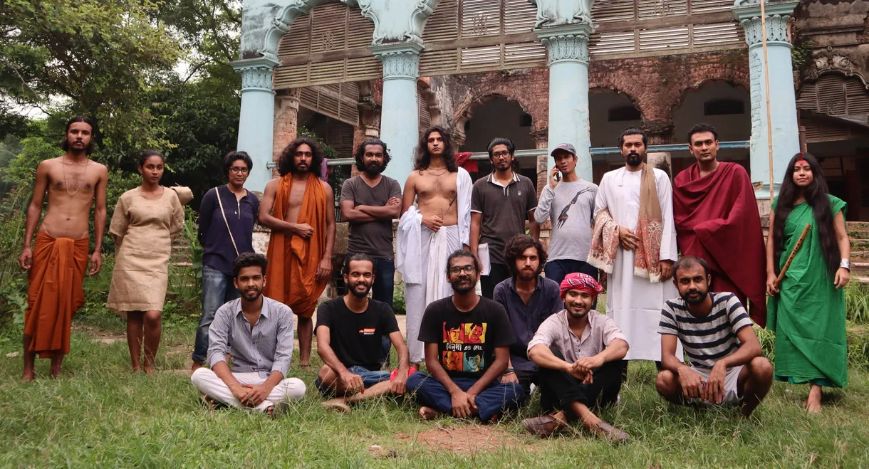 The mad moon on the path of horizon