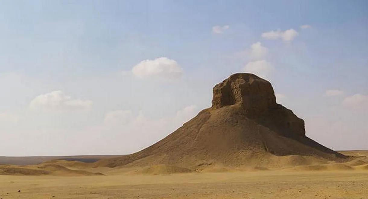 Pyramide noire : la mégastructure enfouie