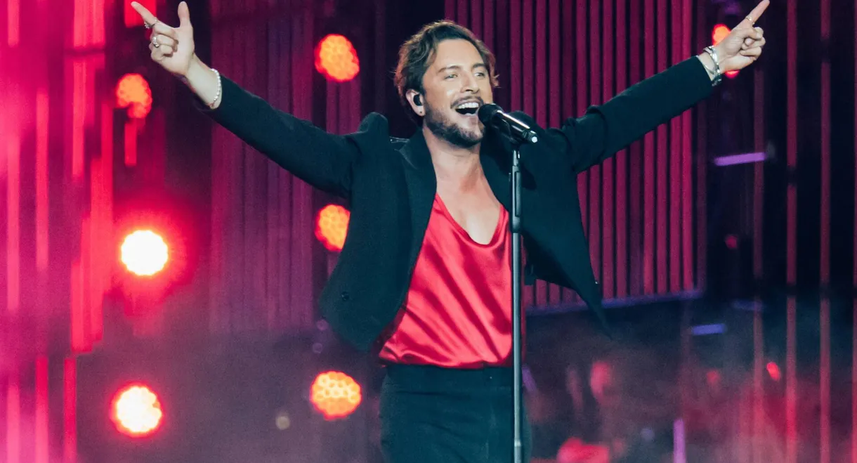 Manuel Carrasco - La Última Flecha. Directo Estadio Santiago Bernabéu, Madrid