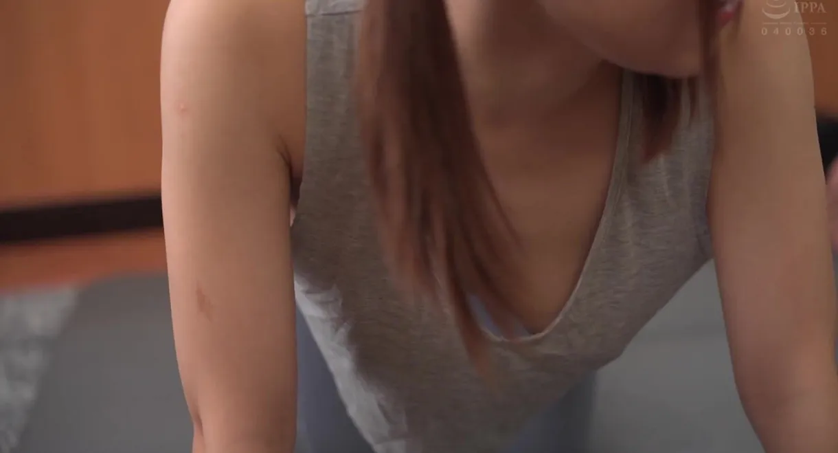 I Was Lucky Enough To Find A Nipple Slip, And I Was Looking At It Without Being Noticed, But Was It Found Out After All? ! 23 Yoga Instructor Edition