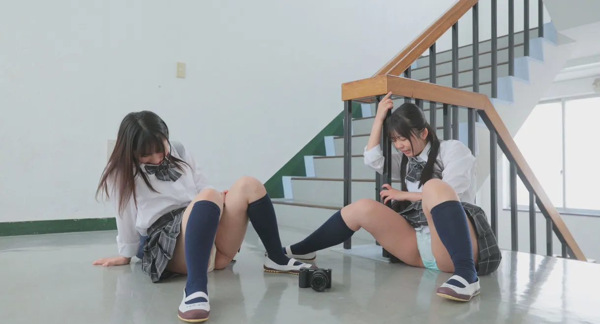 Kurasu de ichiban bijin na madonna no panchira ga torechatta!? Pantsu shashin o okazu ni manzuri shite itara barechatta kedo sougo onanii de suki ga afurete kounai rezu ni hatten shita