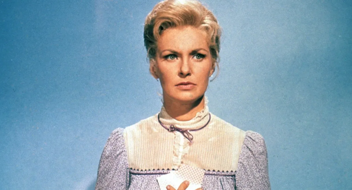 A Big Hand for the Little Lady