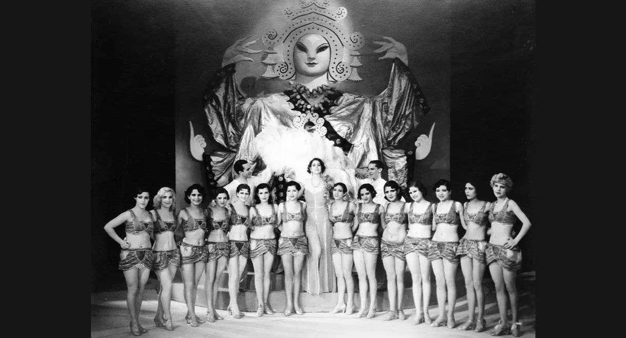 Las águilas frente al sol