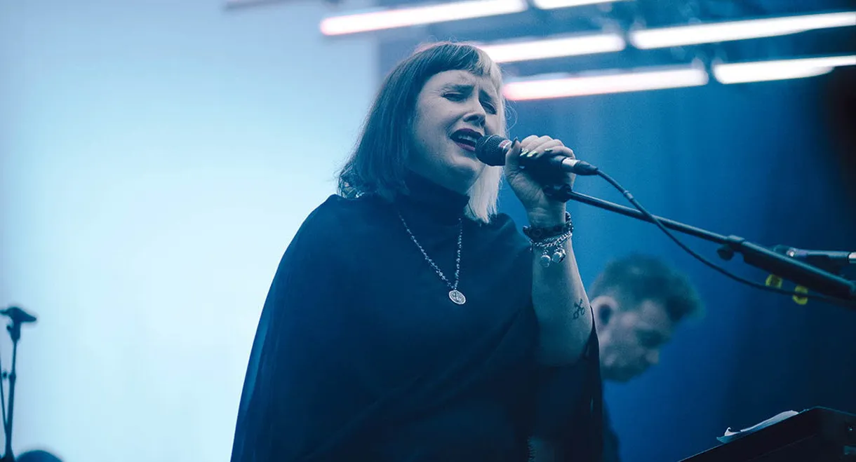 Slowdive: Echoes with Jehnny Beth