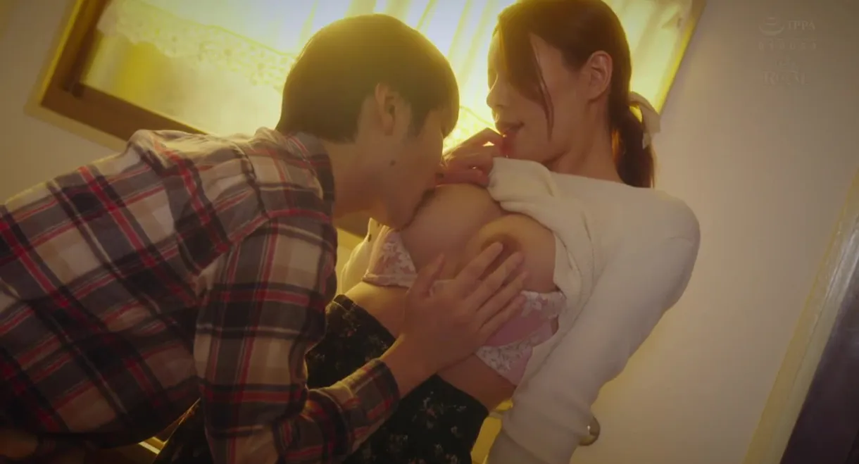 隣に住む細身巨乳なシングルマザーは、いつも明るく振る舞っているが、どこか寂しげで――。