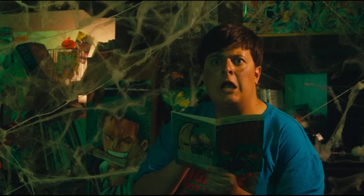 La Araña Gigante de Dos Cabezas Escupe Fuego