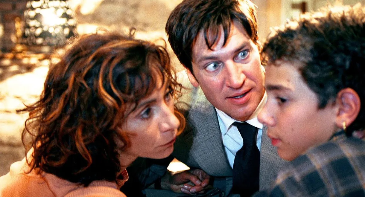 Ein Hund kam in die Küche