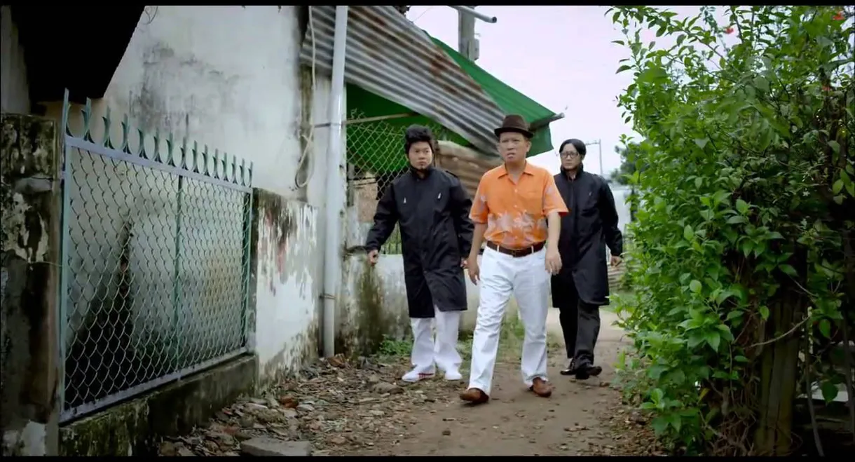 Năm Sau Con Lại Về