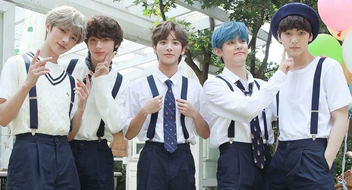 TOMORROW X TOGETHER 2020 SEASON'S GREETINGS