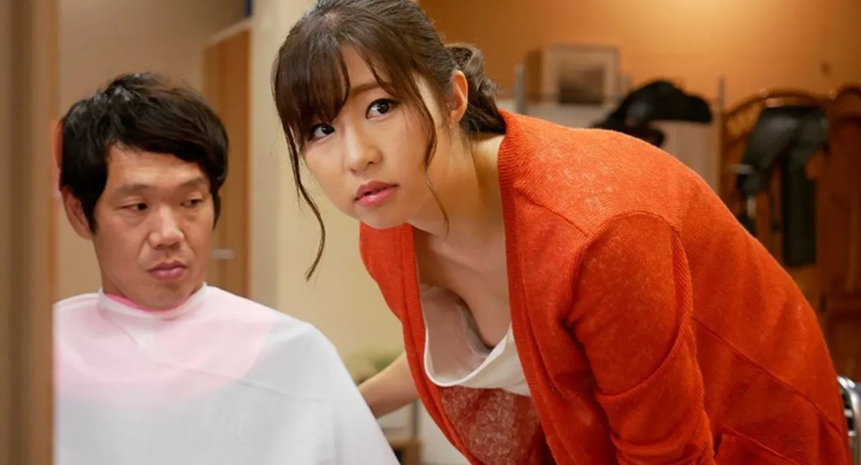 A Beautiful Shop Girl Who Keeps On Working Without Realizing That She's Been Flashing Nip Slips