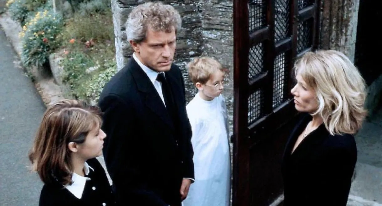 Rosamunde Pilcher: Dornen im Tal der Blumen