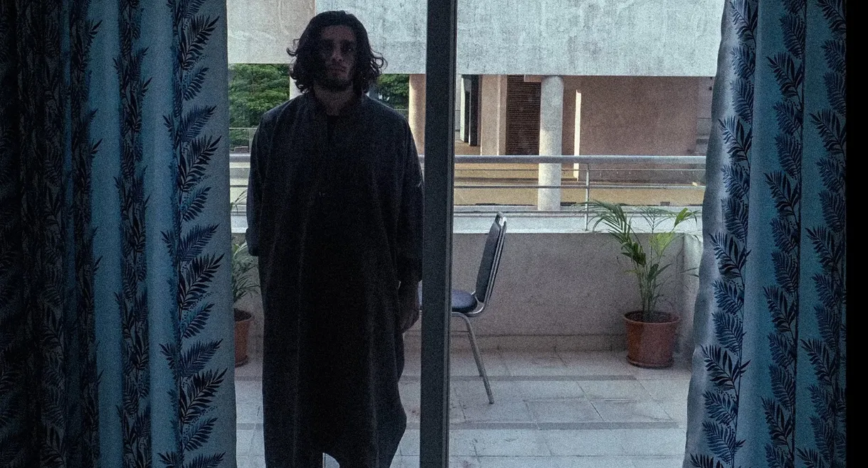 Maazi, Haal, Mustaqbil