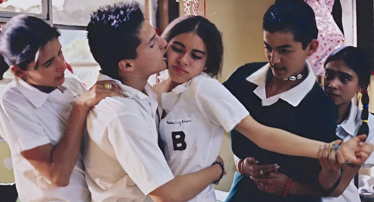 Nadie te ve: La niña en la piedra