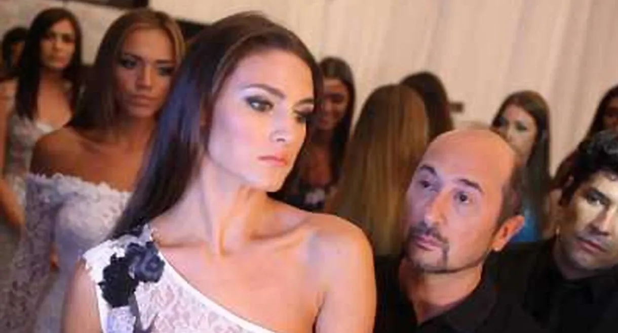 Cosano: La vida secreta de un vestido