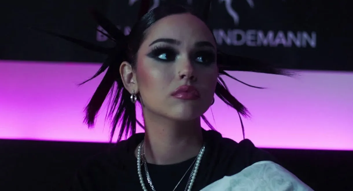 Maggie Lindemann - Knife Under My Pillow