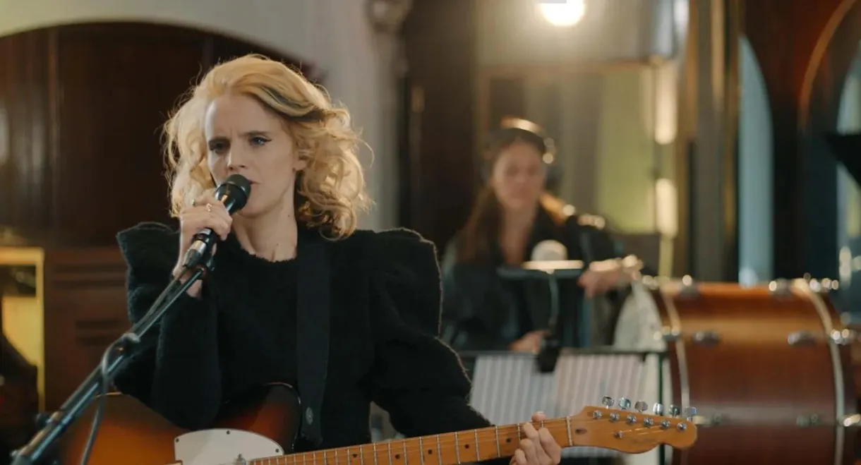 Tribute to David Bowie - Heroes Never Die