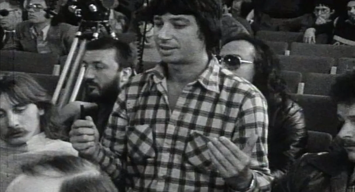 "Sok húron pendülnek"