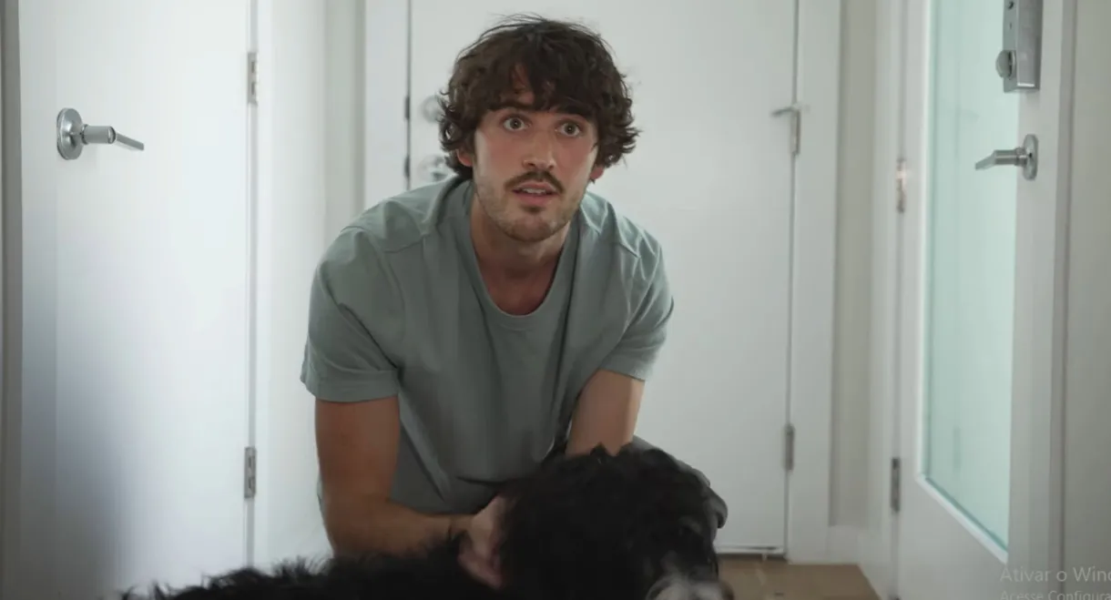 Strange Man Caught on Doorbell