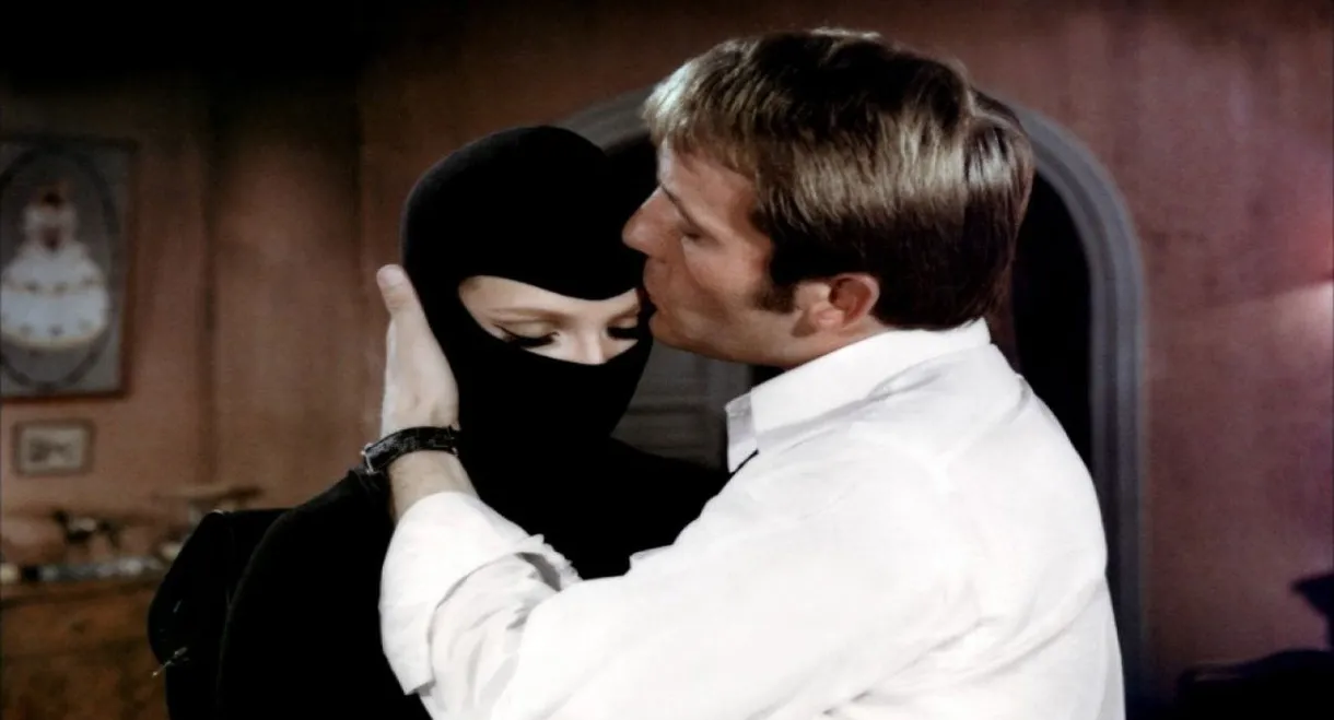 The Golden Claws of the Cat Girl