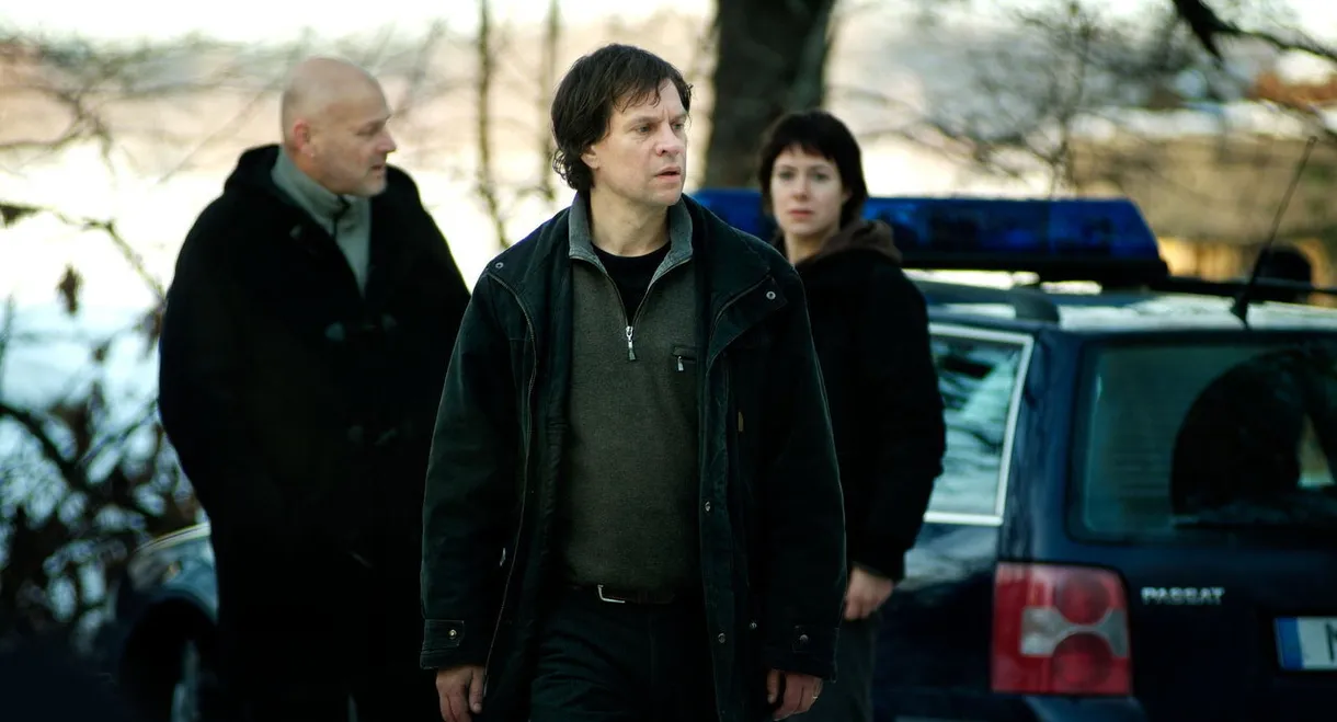 Svalan, katten, rosen, döden