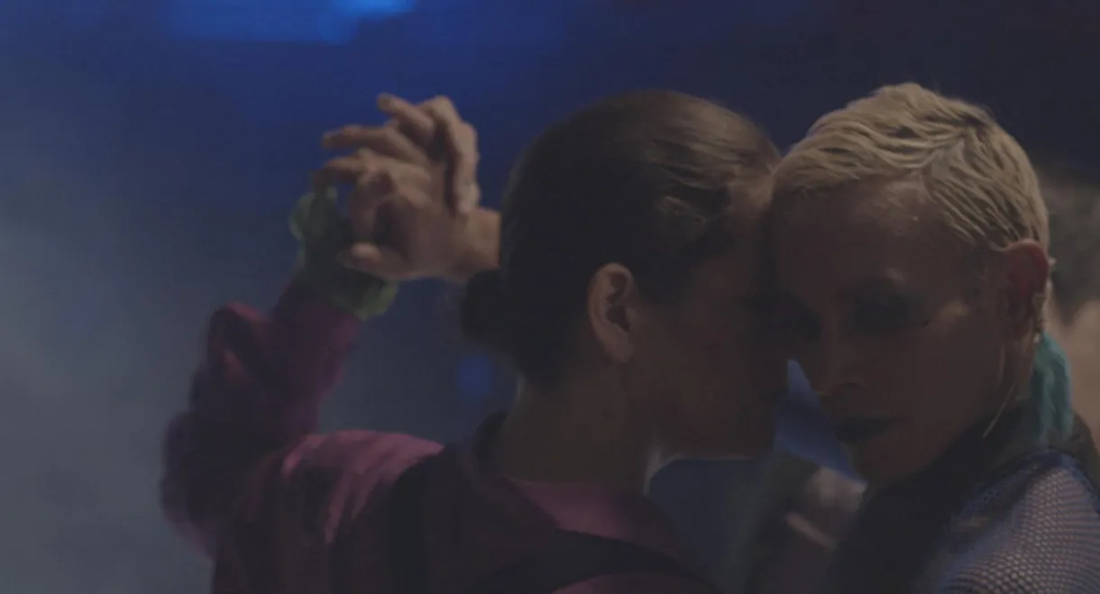 Disitango, A Feminist Hug