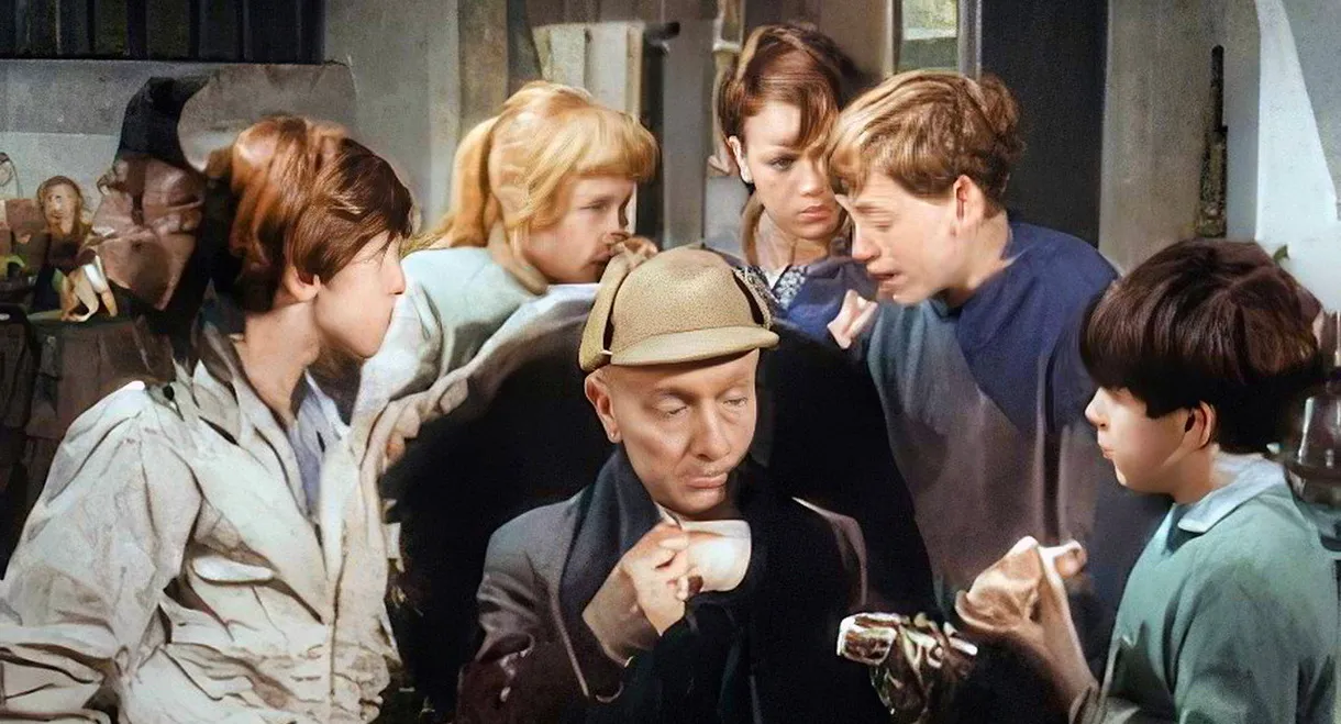 Five Have a Mystery to Solve