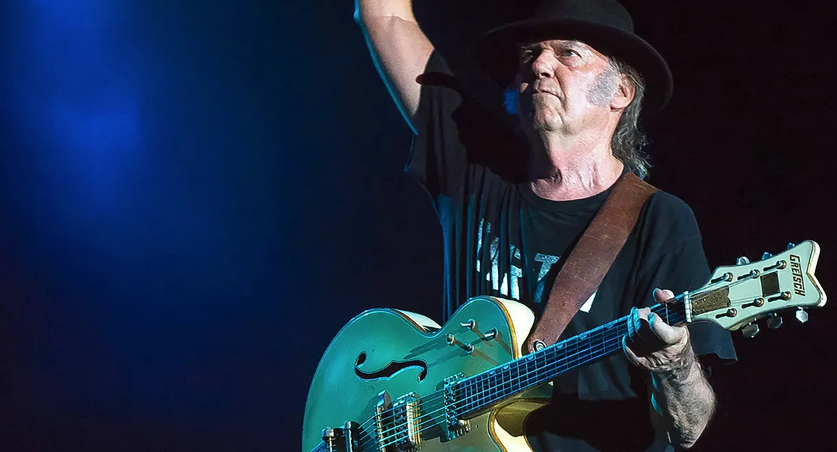 Neil Young & Crazy Horse - The Legend Lives On