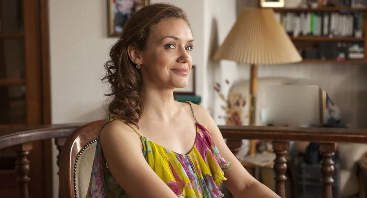 Счастливая серая мышь