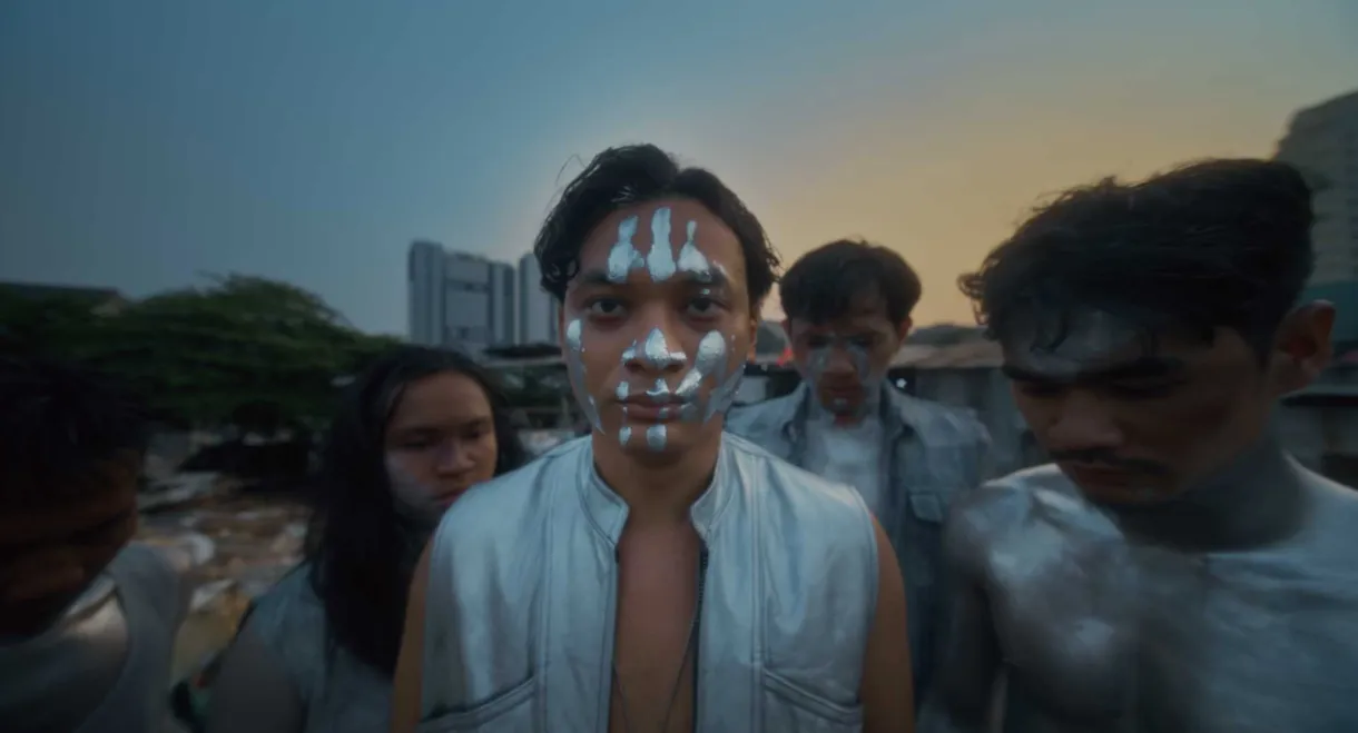 Makwan City of Dreams - The Silvermen