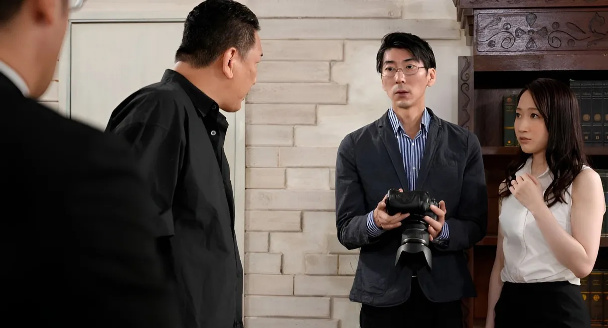 Nude Model NTR: Shocking Footage of a Wife's Affair & Descent into Shame with a Photographer