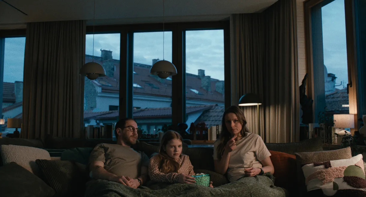 How to Divorce During the War