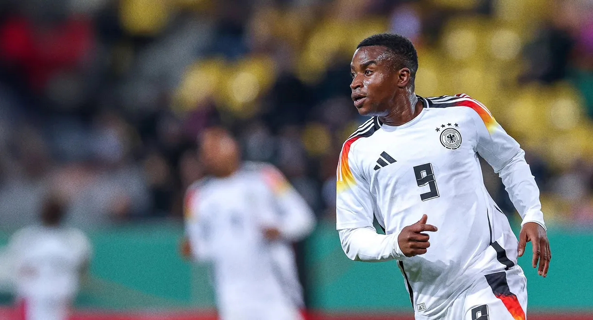 Das Millionengeschäft mit den Fußball-Talenten - Tricksen, Schummeln, Täuschen