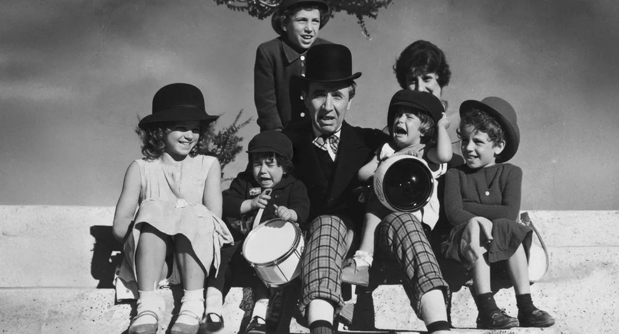 Memiş İş Peşinde