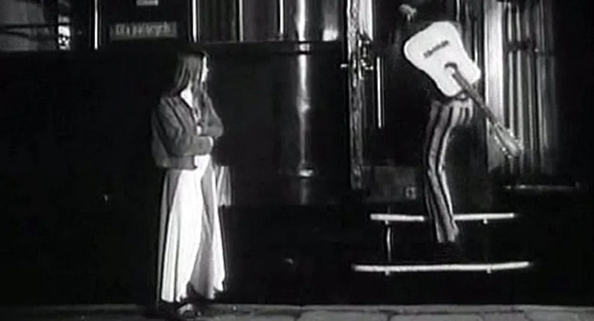 A Girl and “Akwarius”