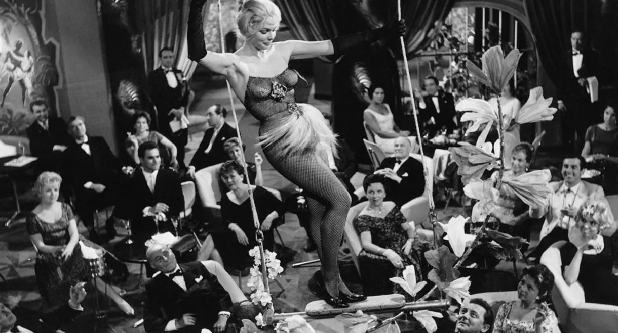 Mädchen für die Mambobar