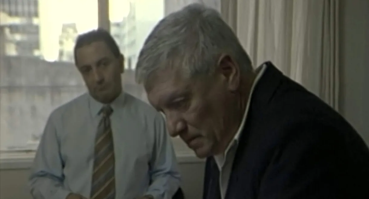 El chantaje de un hombre solo