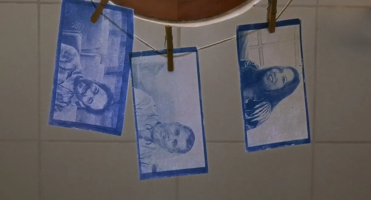 Revelar: Indicios de identidad