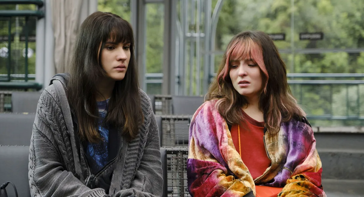 Traição Entre Amigas