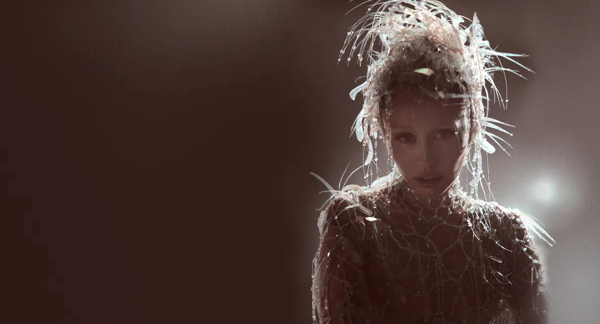 Miley Cyrus: Something Beautiful