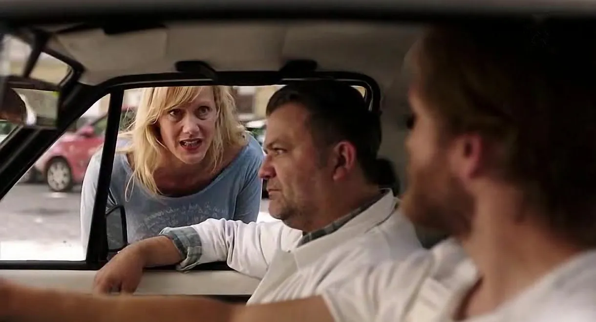 Eltern allein zu Haus: Frau Busche