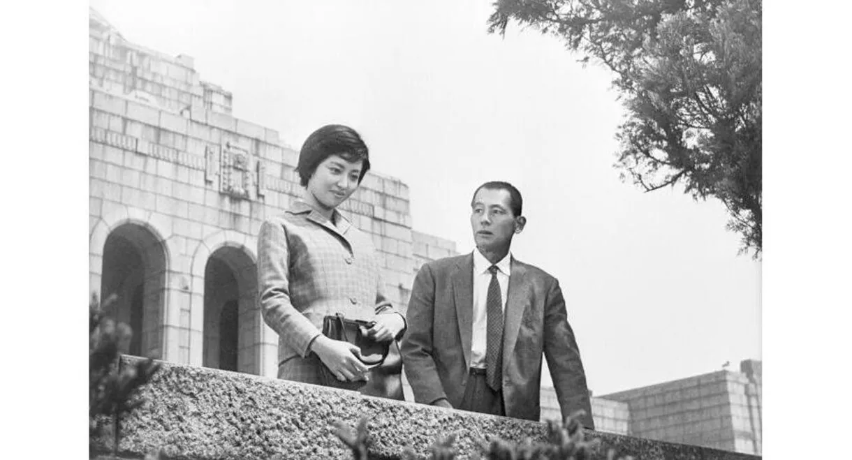 Salaryman Sampei Meijiro: Sighing Husband