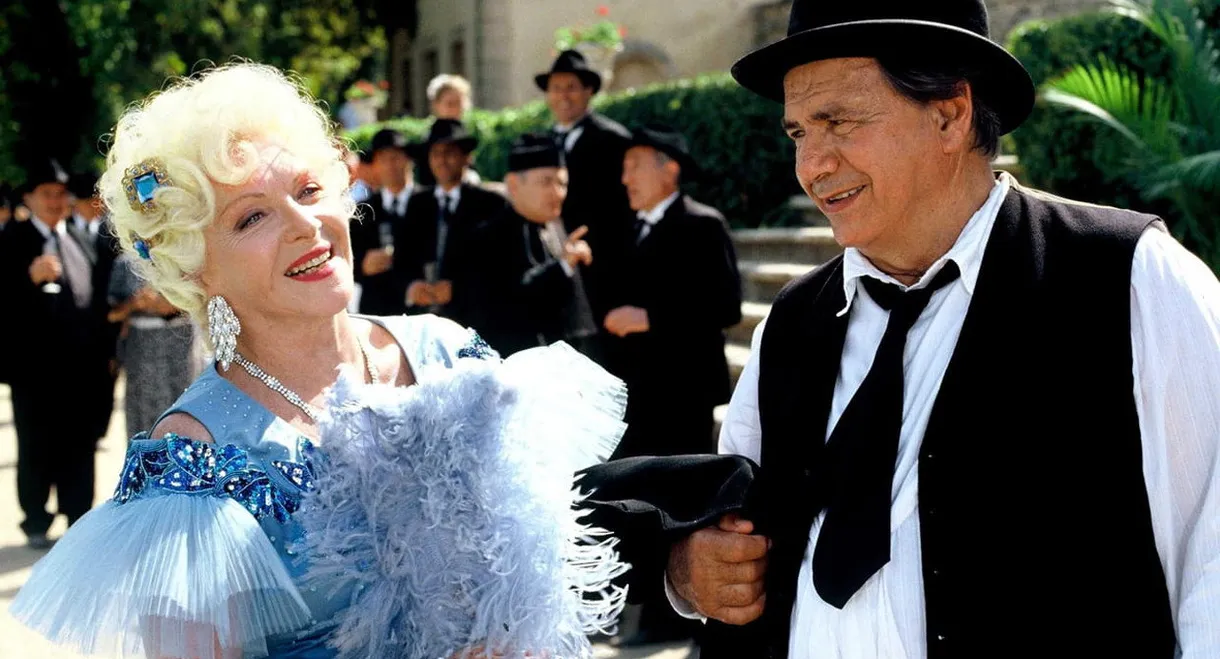 Polly West est de retour