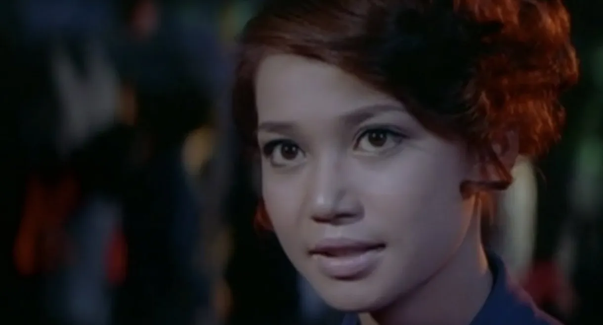 Men's Lifetime Dream-A Peep into A Women's Bathhouse