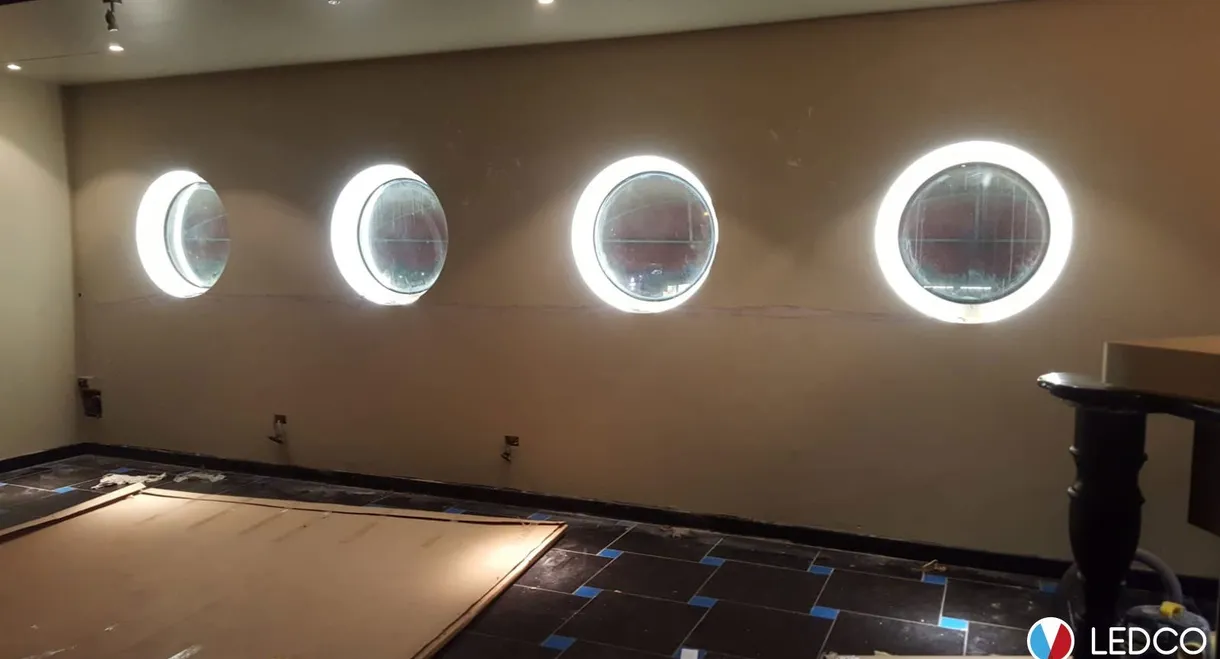 E guardo il mondo da un oblò