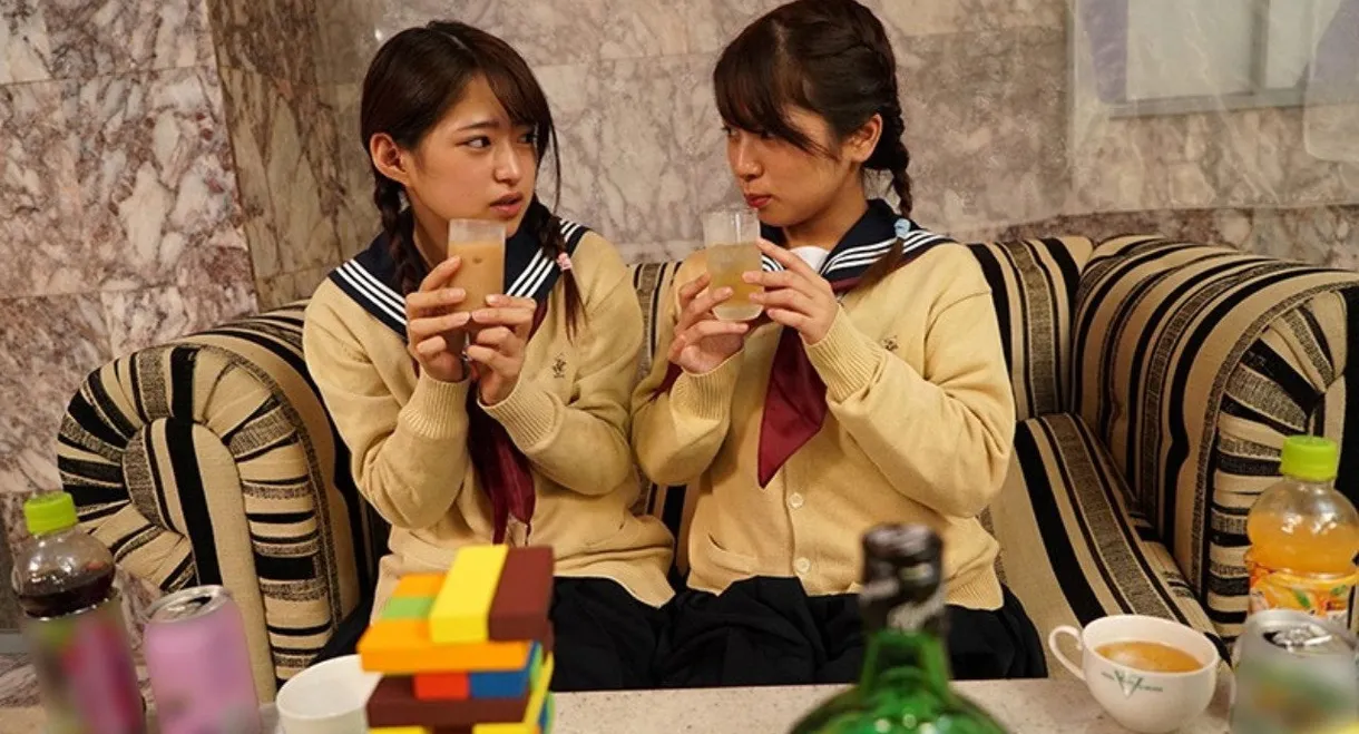 Giving Chicks Alcohol Has Amazing Effects. I Was Able To Freely Enjoy Their Young Bodies.