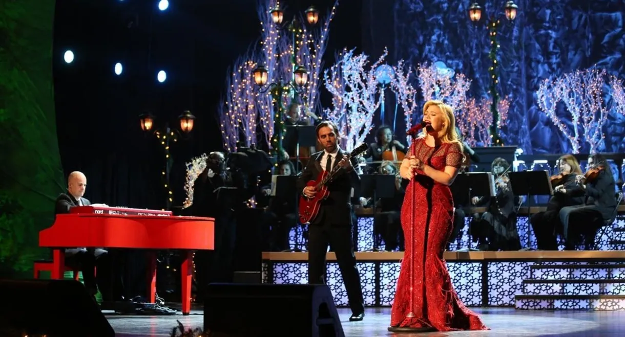 Kelly Clarkson's Cautionary Christmas Music Tale