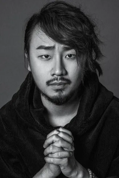 Wang Yiwei