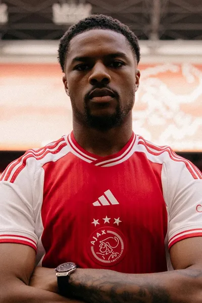 Chuba Akpom